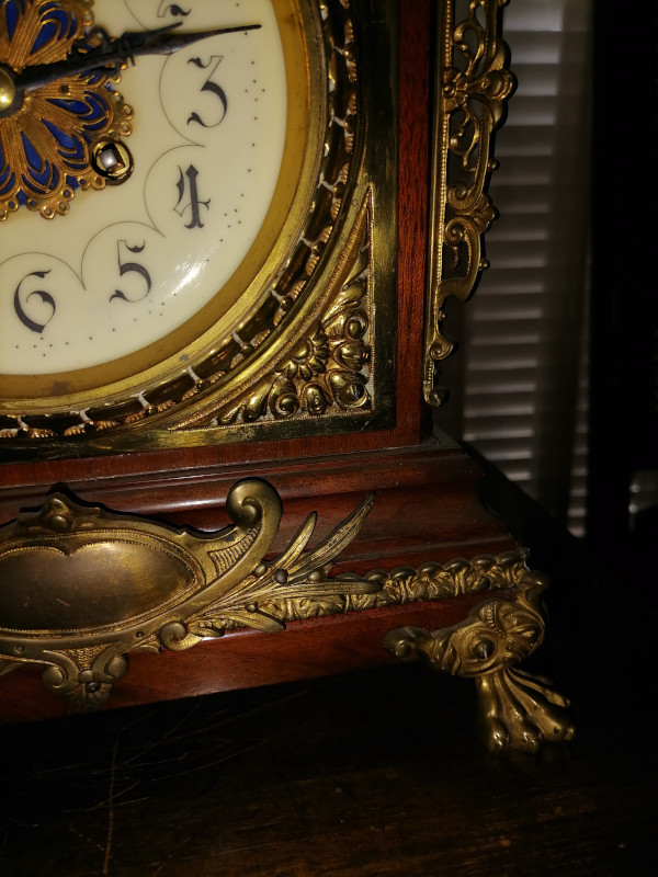 mantle clock